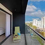 Sky 公寓